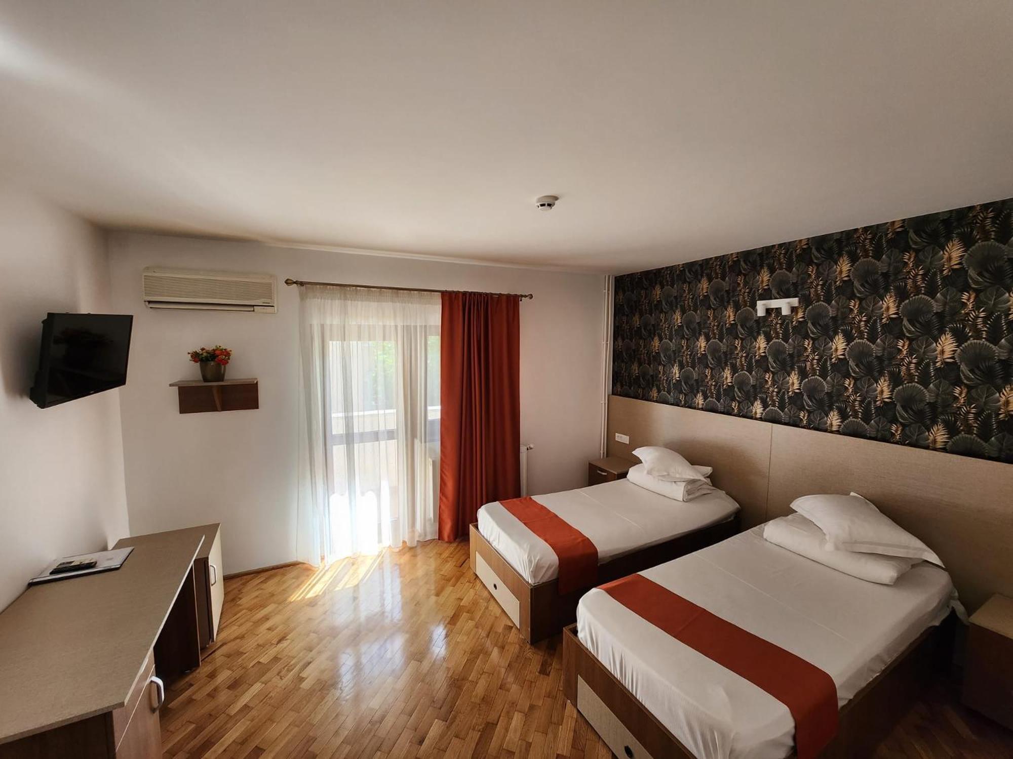 Hotel Complex Ramiro Suceava Esterno foto